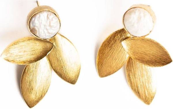Gold Leaf Small Stone Earrings - Pearl